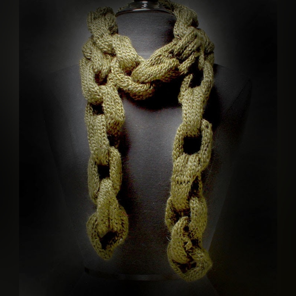 Unique Chain Link Knit Scarf